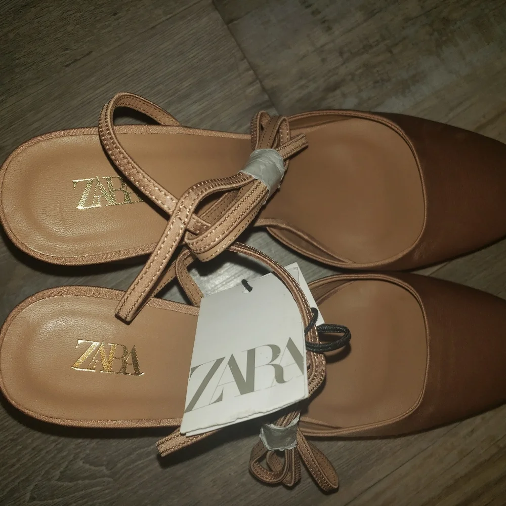 Womens Square-Toe Heels - Picture 3 of 3